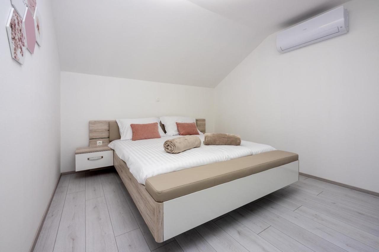 Villa Antani With Heated Pool, Sauna & Jacuzzi Crikvenica Luaran gambar