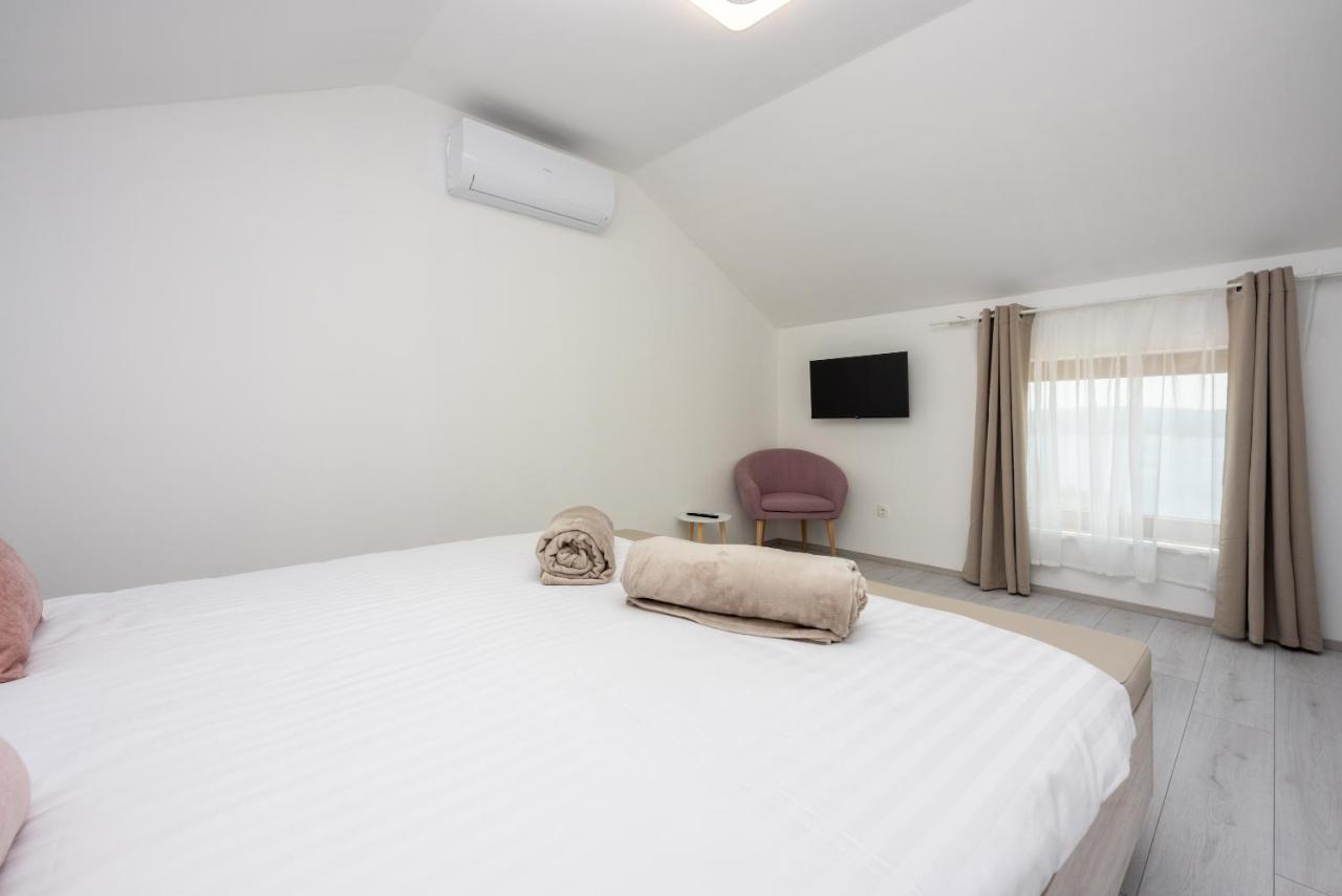 Villa Antani With Heated Pool, Sauna & Jacuzzi Crikvenica Luaran gambar
