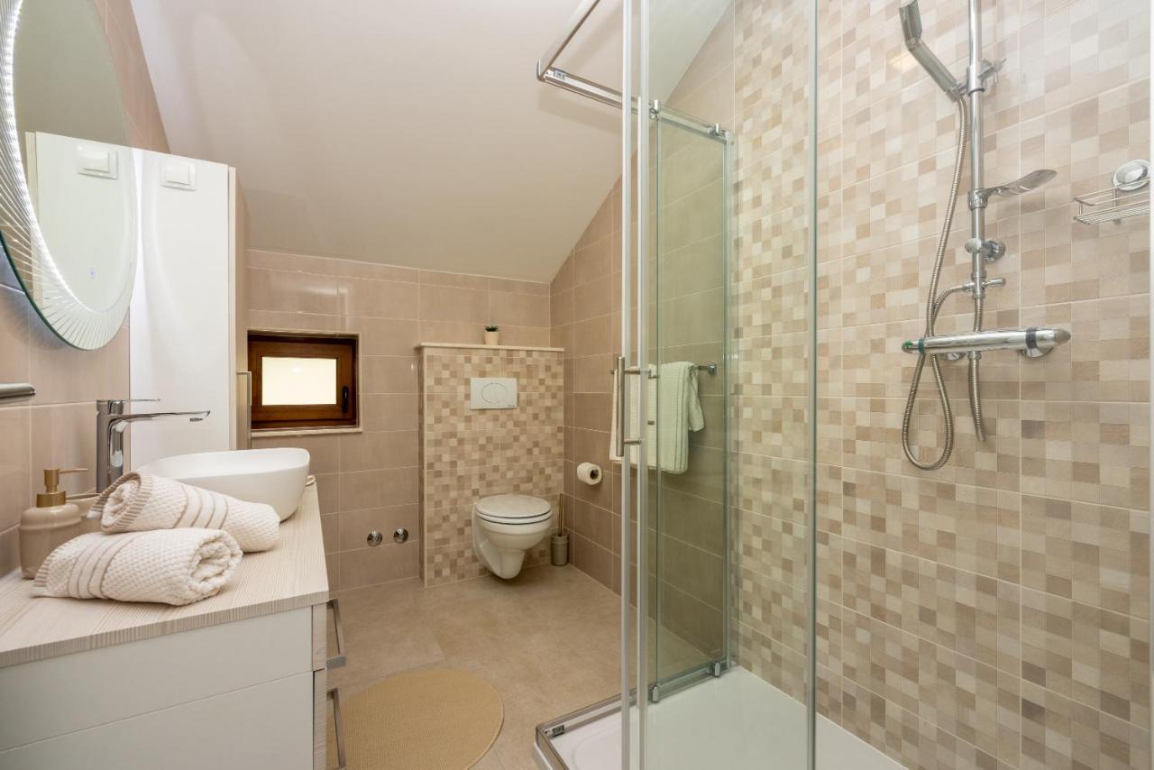 Villa Antani With Heated Pool, Sauna & Jacuzzi Crikvenica Luaran gambar