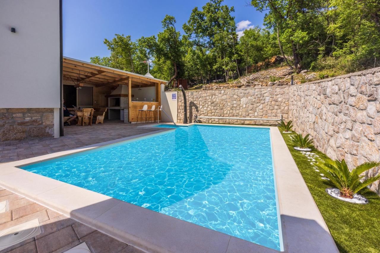 Villa Antani With Heated Pool, Sauna & Jacuzzi Crikvenica Luaran gambar