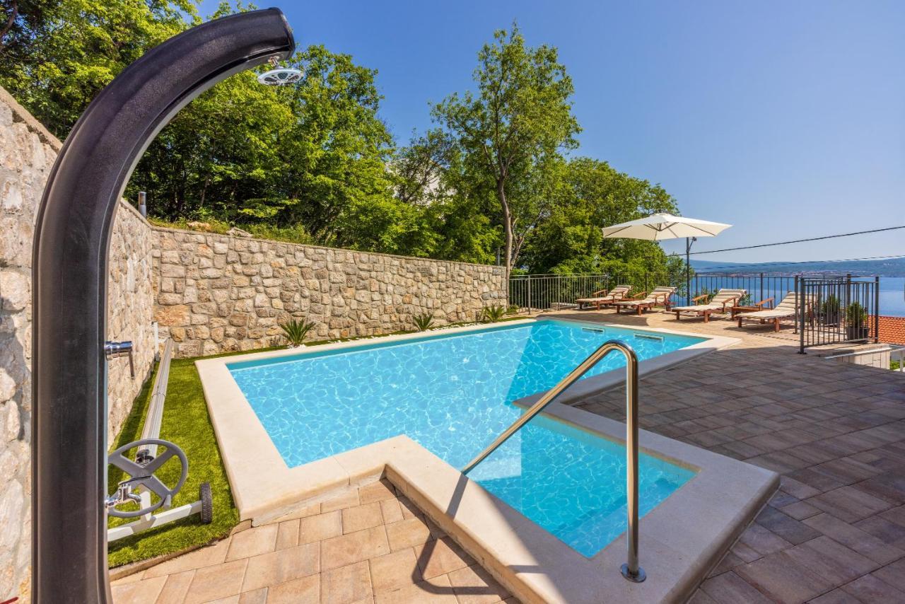 Villa Antani With Heated Pool, Sauna & Jacuzzi Crikvenica Luaran gambar